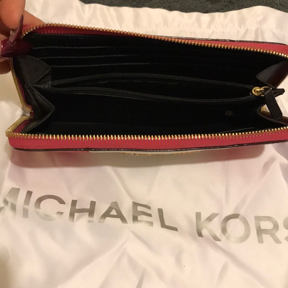 Pink & White Wallet - Picture 3 of 4
